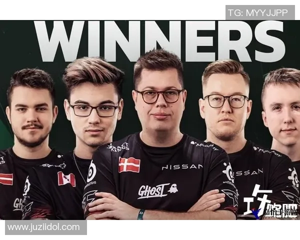 冠军教练的泪水与坚持:回顾CSGO这一年艰辛历程与辉煌成就